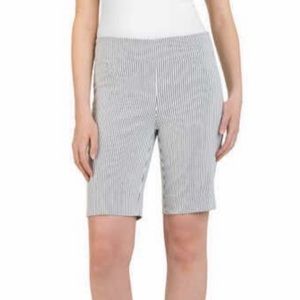 NWT Hilary Radley Women's Bermuda Shorts, Off White/Black, 9in inseam, Medium